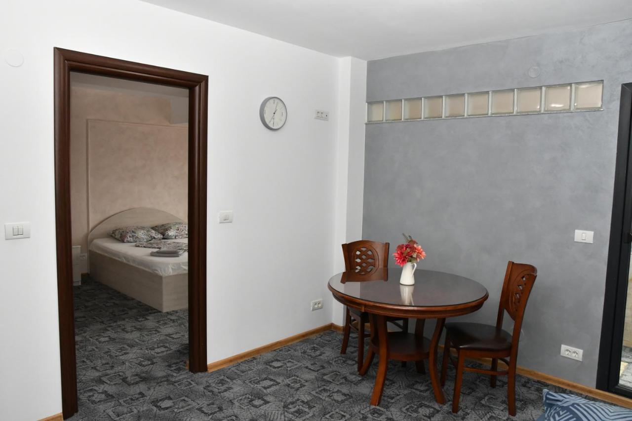 Apartament Luxury - Promenada Mall Craiova Exterior photo